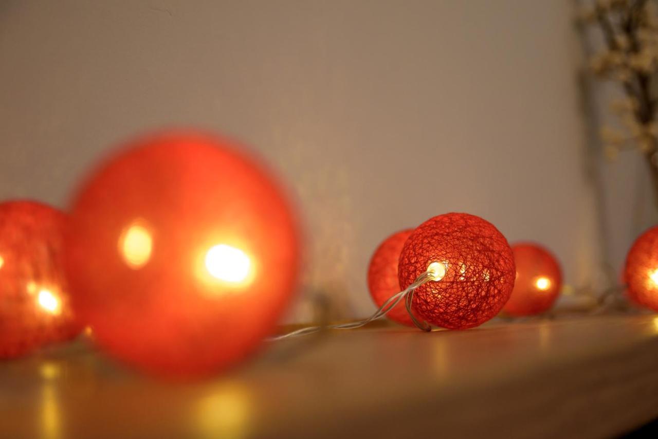 Apartment Red & Yellow Mini *